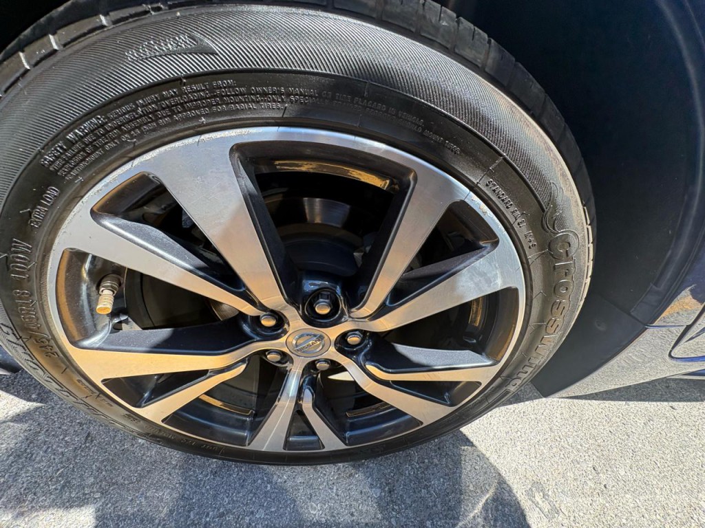 2016 Nissan Maxima Image 36