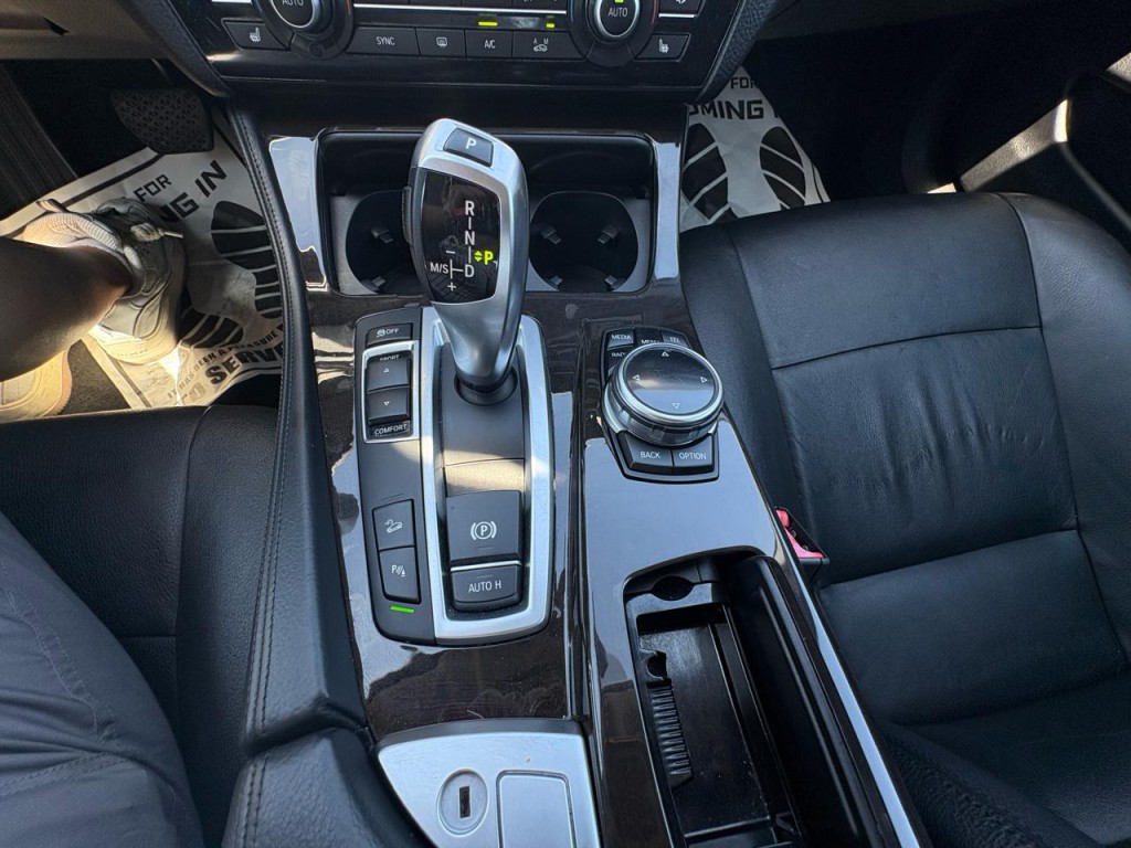 2014 BMW 5 Series Image 18