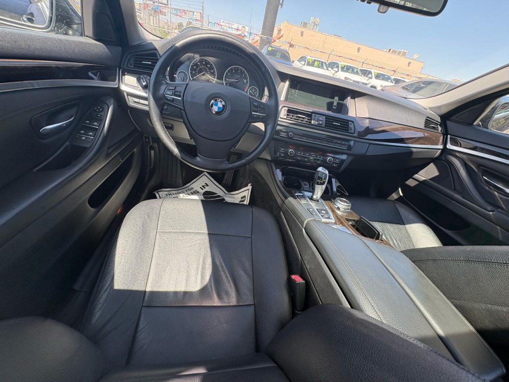 2014 BMW 5 Series Image 26