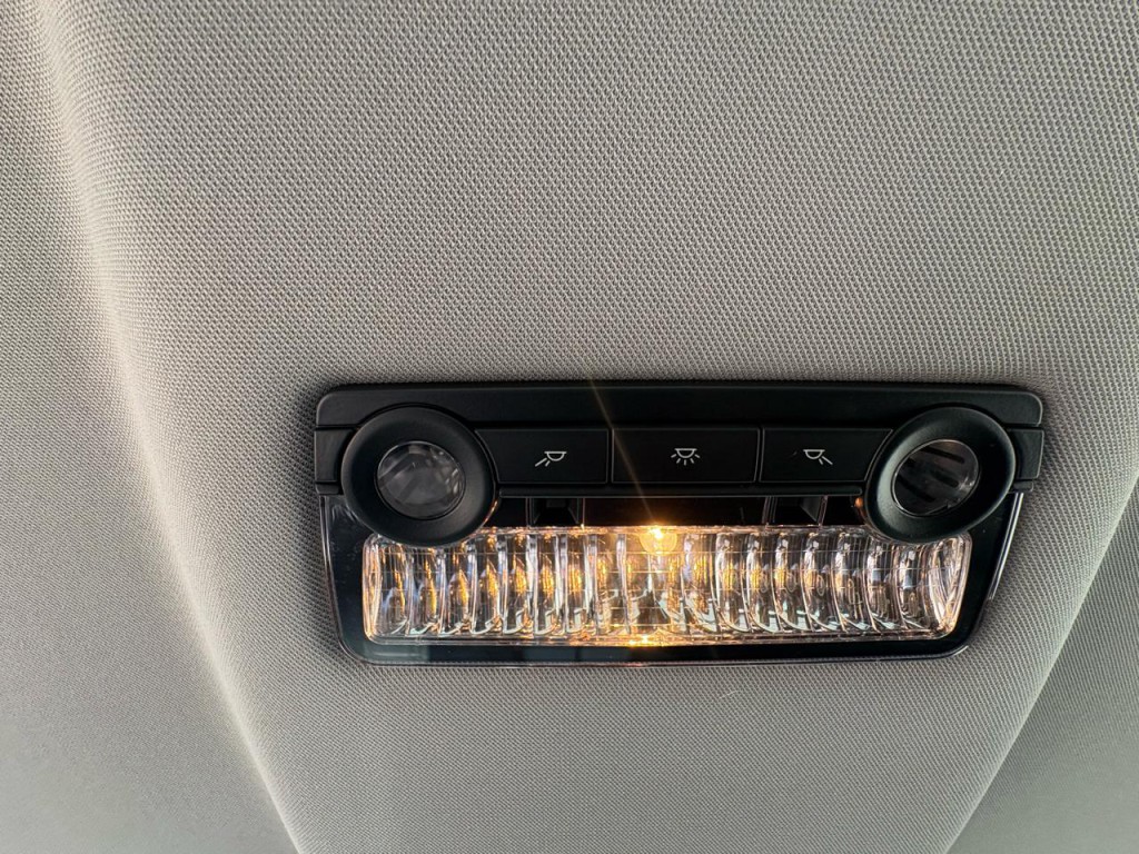 2014 BMW 5 Series Image 27