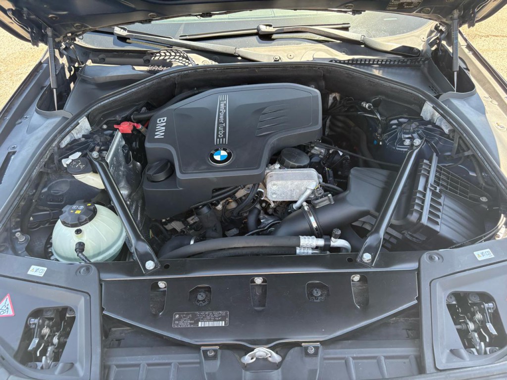 2014 BMW 5 Series Image 31