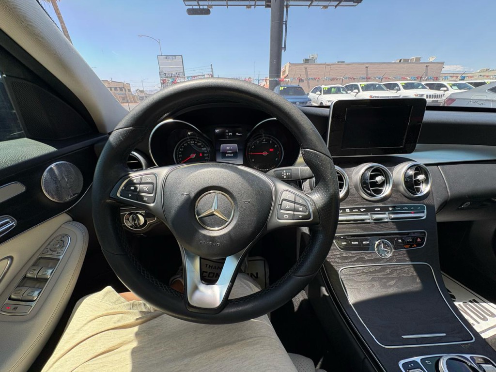 2017 Mercedes-Benz C-Class Image 12