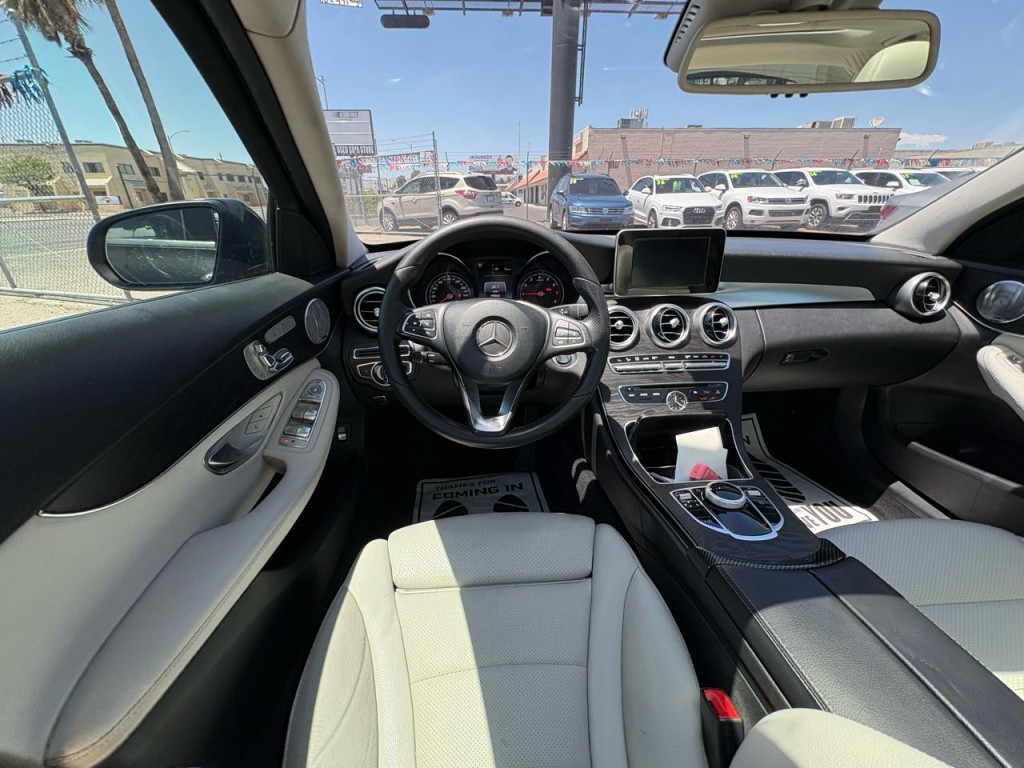 2017 Mercedes-Benz C-Class Image 23