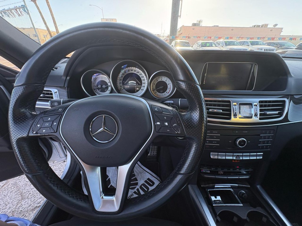 2016 Mercedes-Benz E-Class Image 12