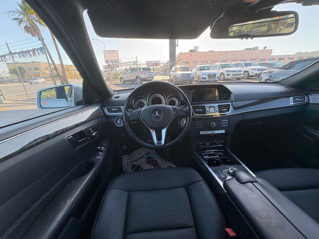 2016 Mercedes-Benz E-Class Image 21