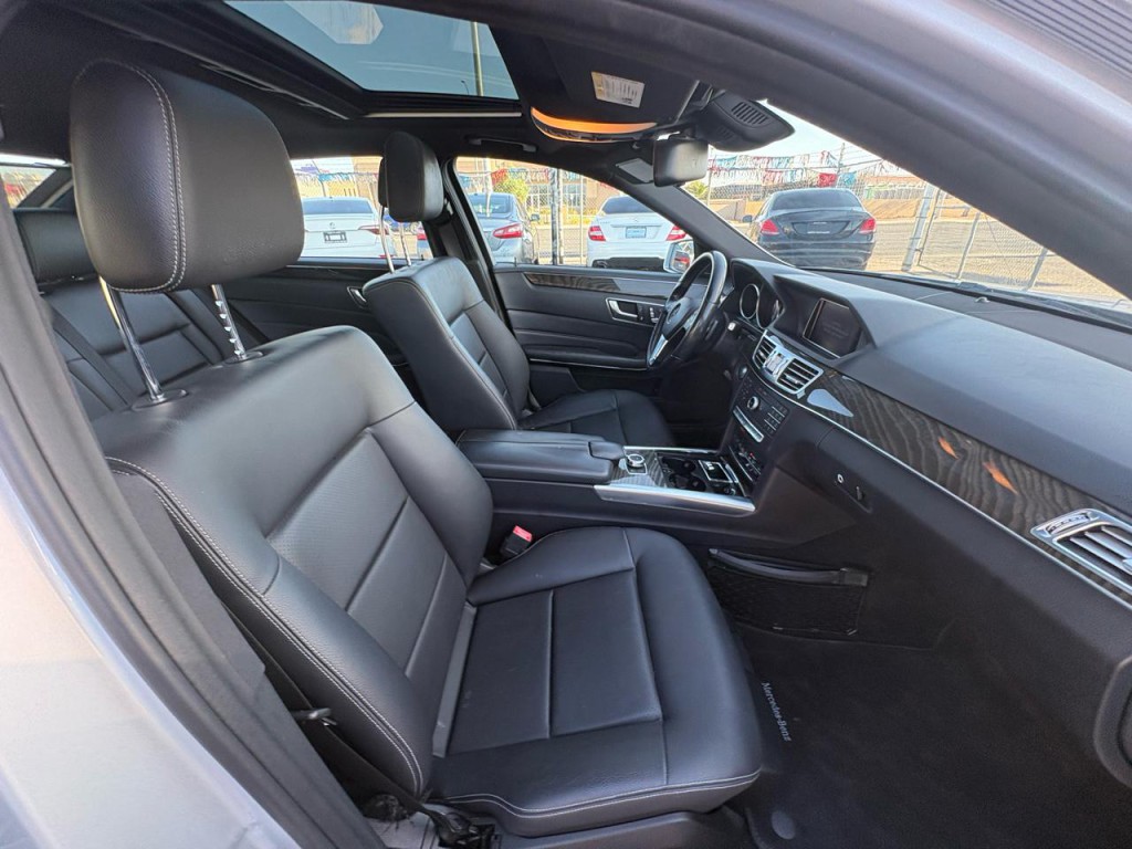 2016 Mercedes-Benz E-Class Image 25