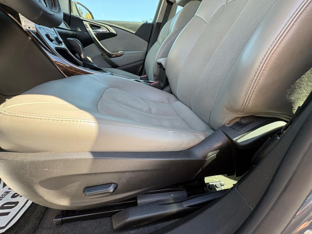 2013 Buick Verano Image 11