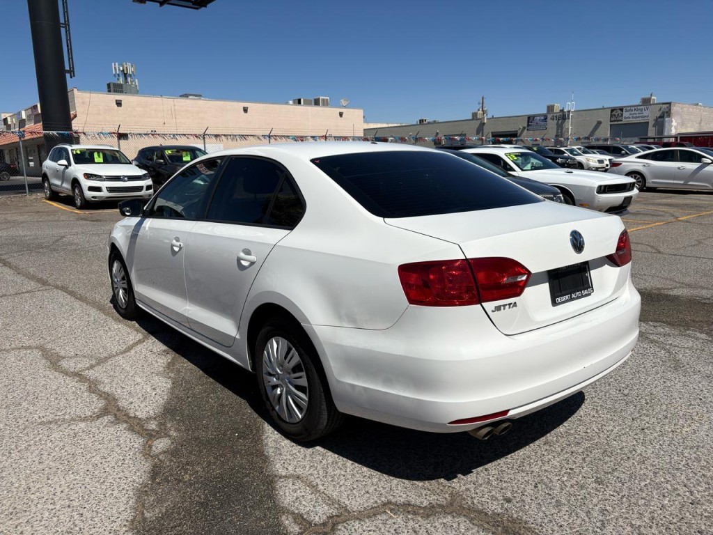 2011 Volkswagen Jetta Image 4