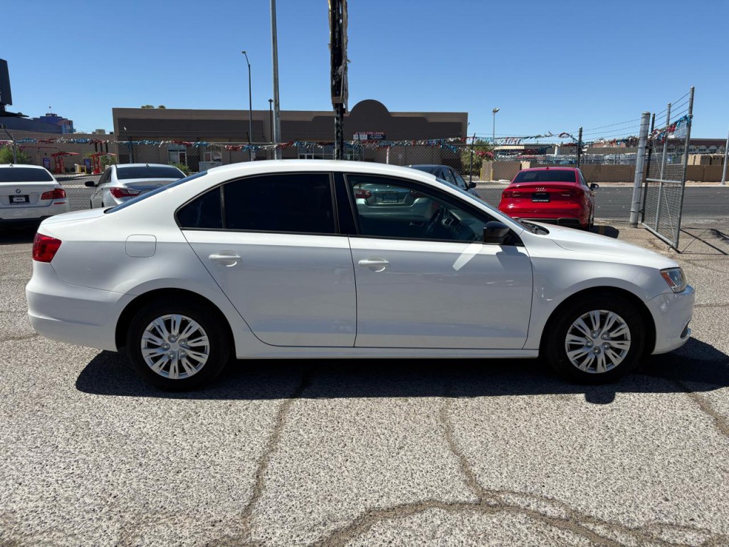 2011 Volkswagen Jetta Image 8