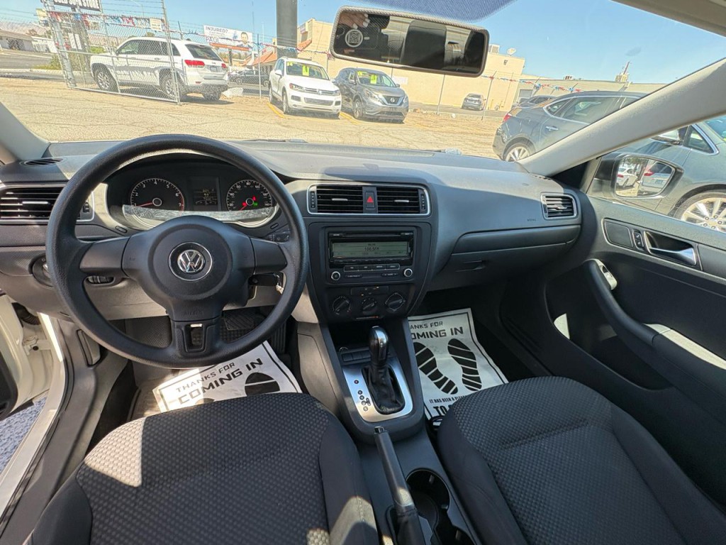 2011 Volkswagen Jetta Image 23