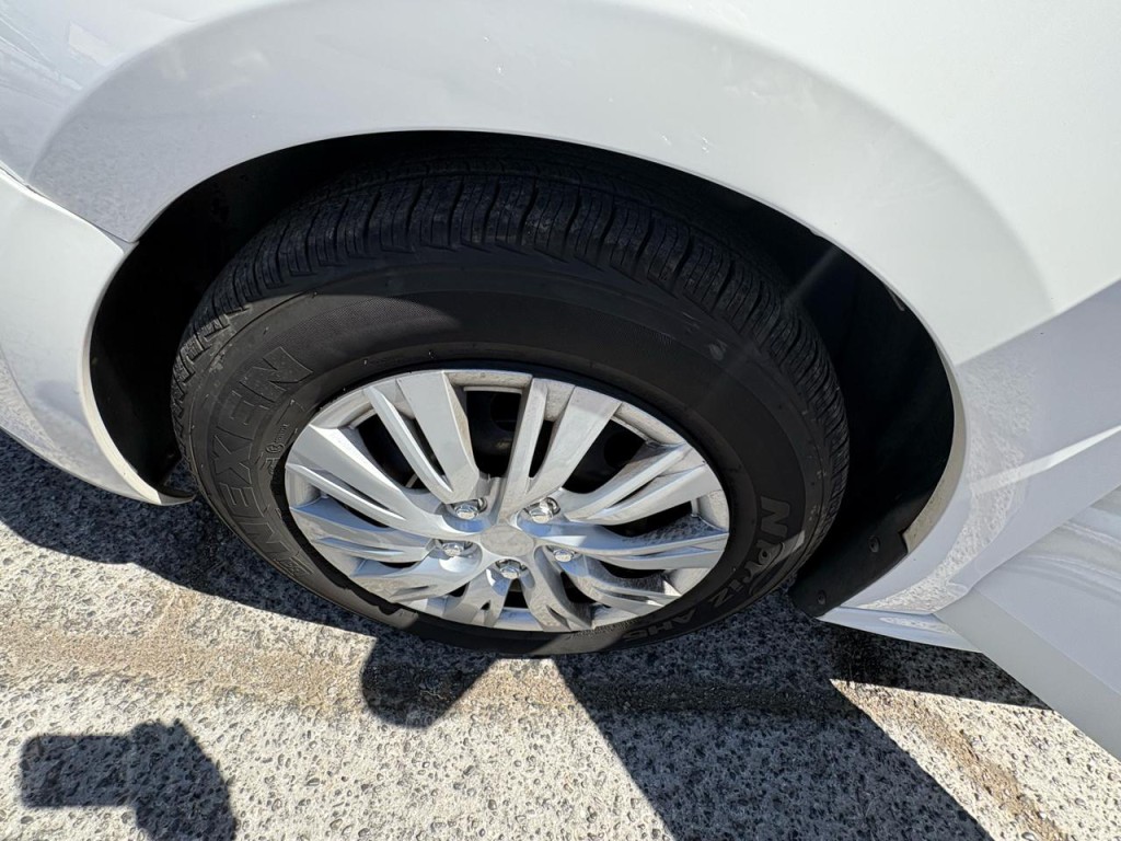 2011 Volkswagen Jetta Image 24