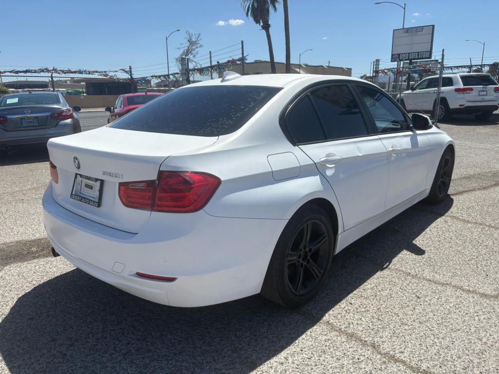 2014 BMW 3 Series Image 6