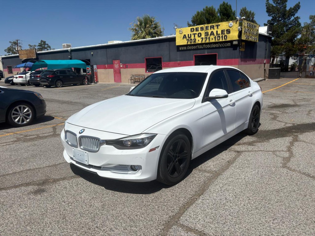 2014 BMW 3 Series Image 2
