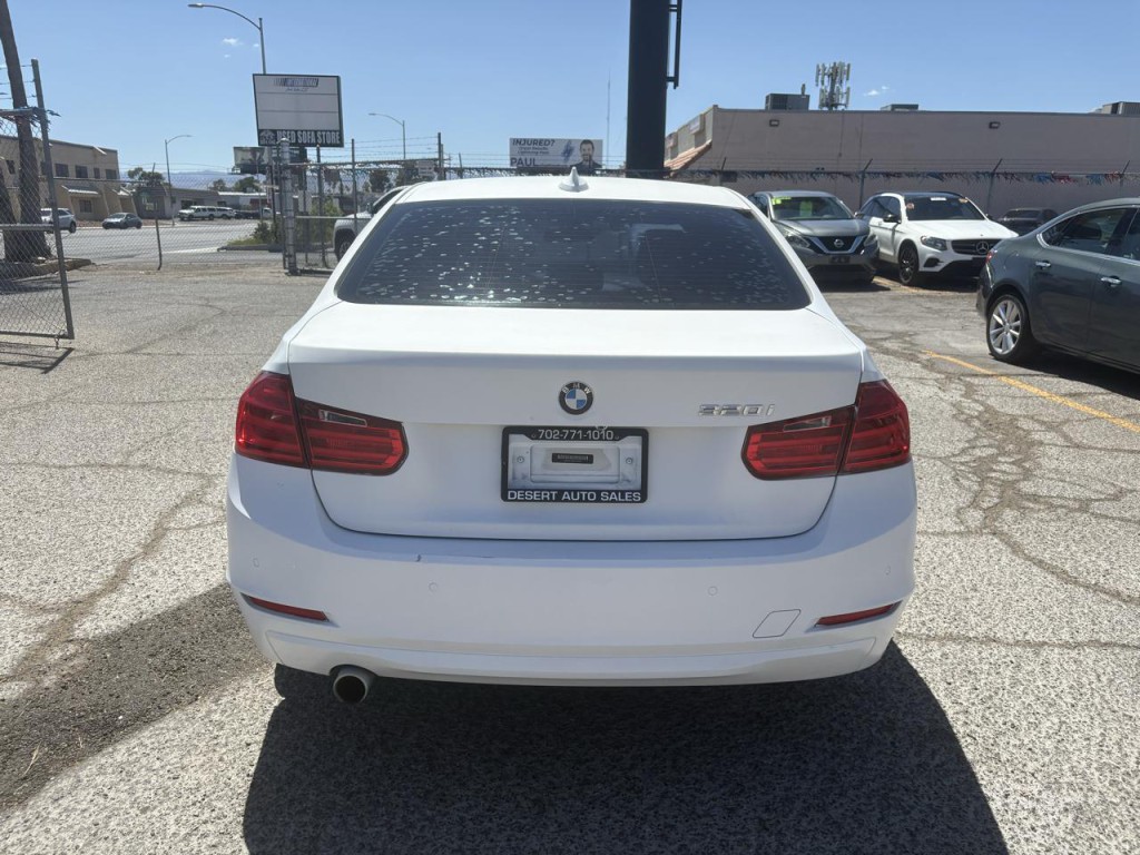 2014 BMW 3 Series Image 6