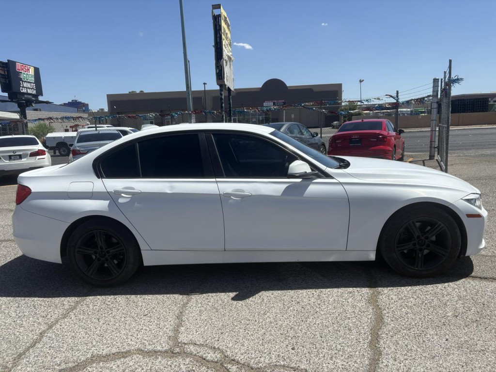 2014 BMW 3 Series Image 8