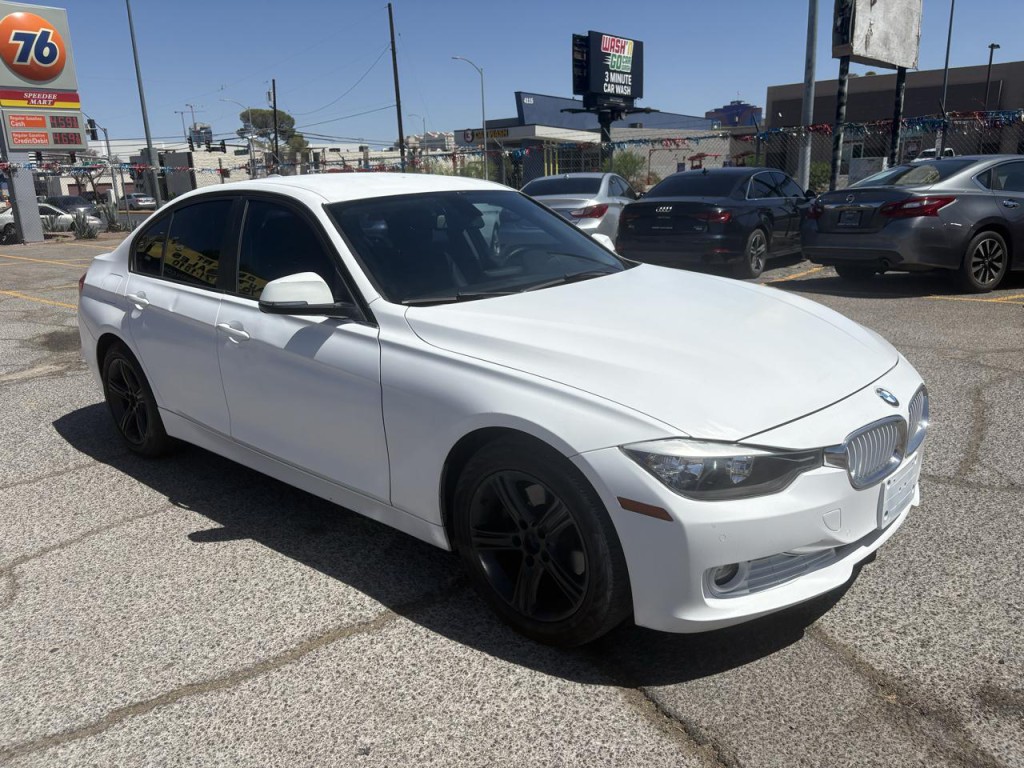 2014 BMW 3 Series Image 9