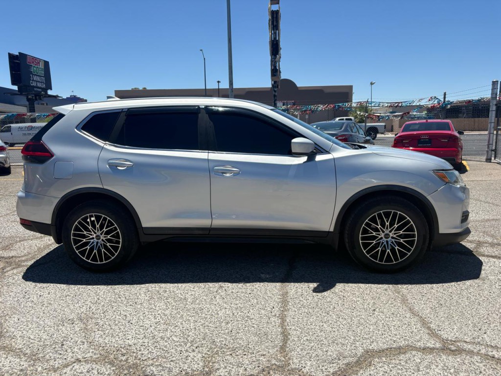 2018 Nissan Rogue Image 6