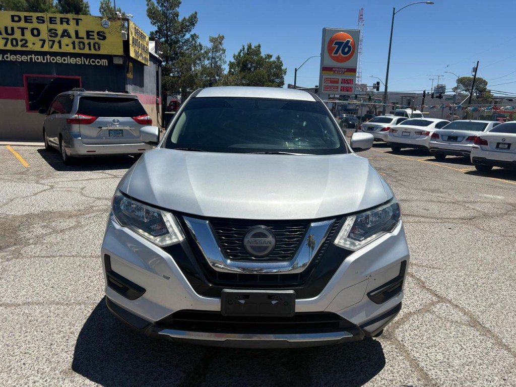 2018 Nissan Rogue Image 8