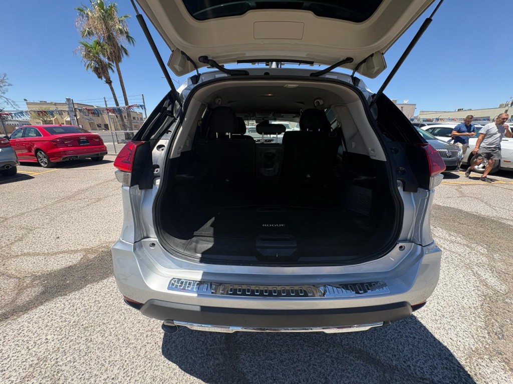 2018 Nissan Rogue Image 22
