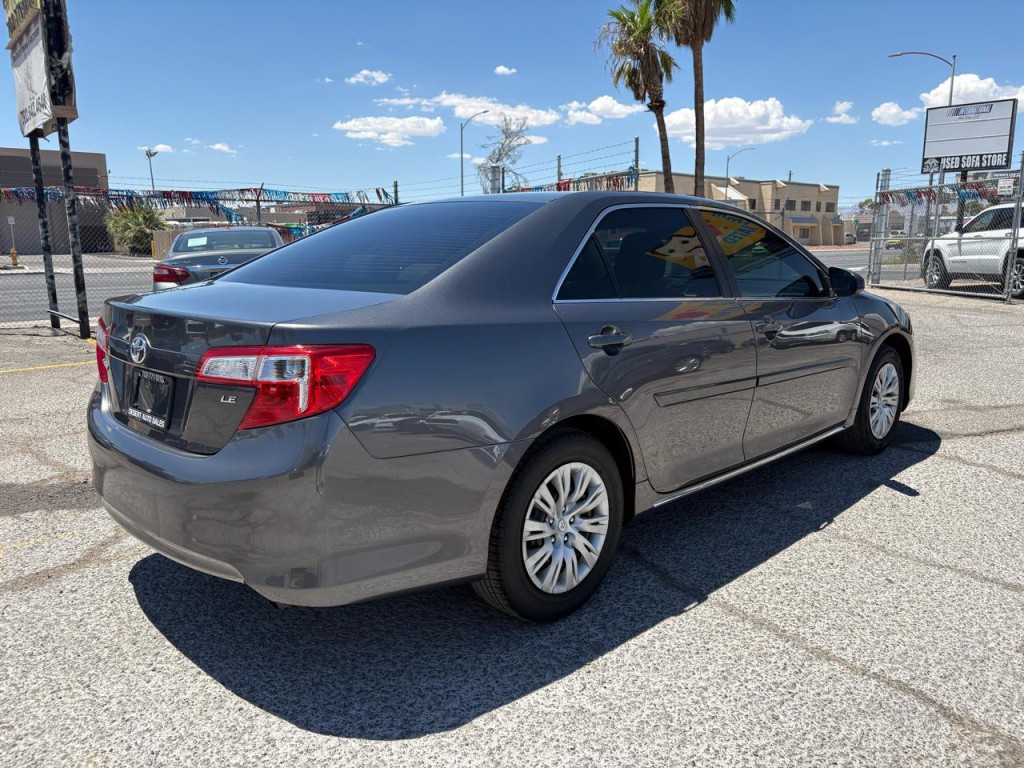 2013 Toyota Camry Image 5