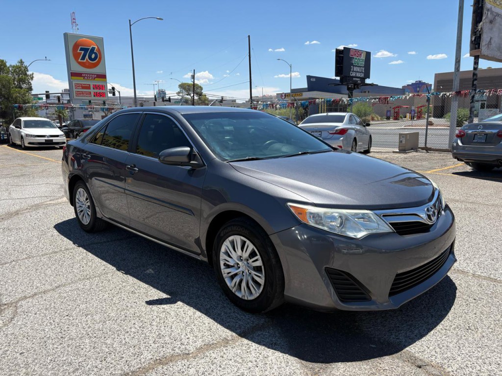2013 Toyota Camry Image 7