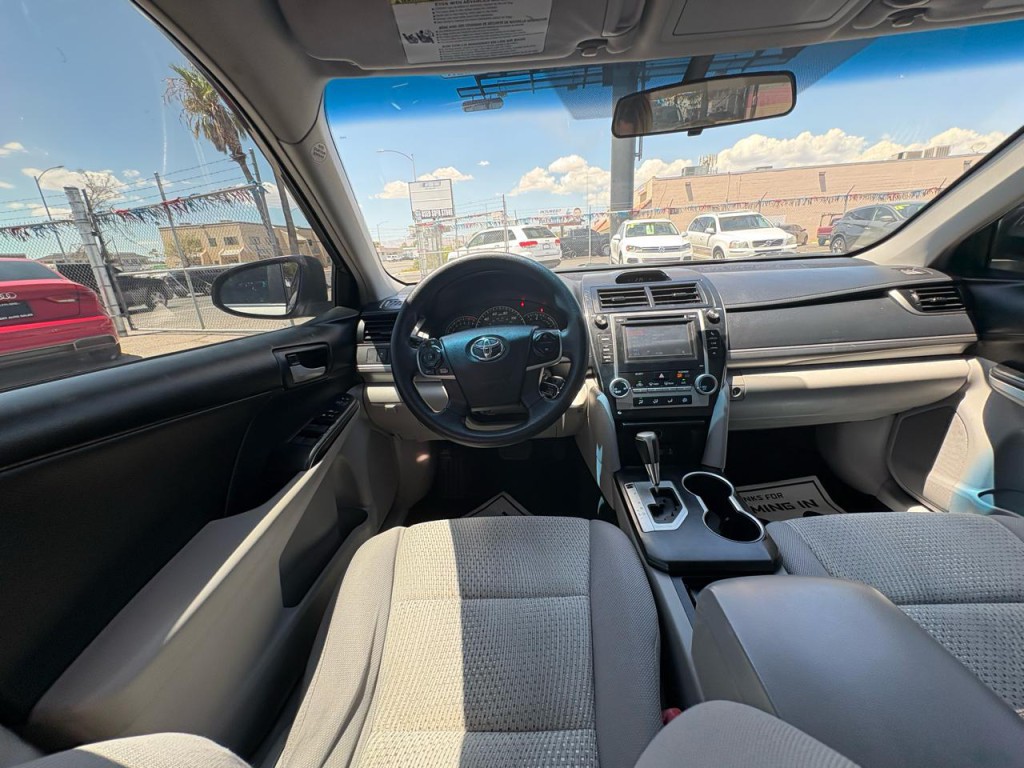 2013 Toyota Camry Image 22