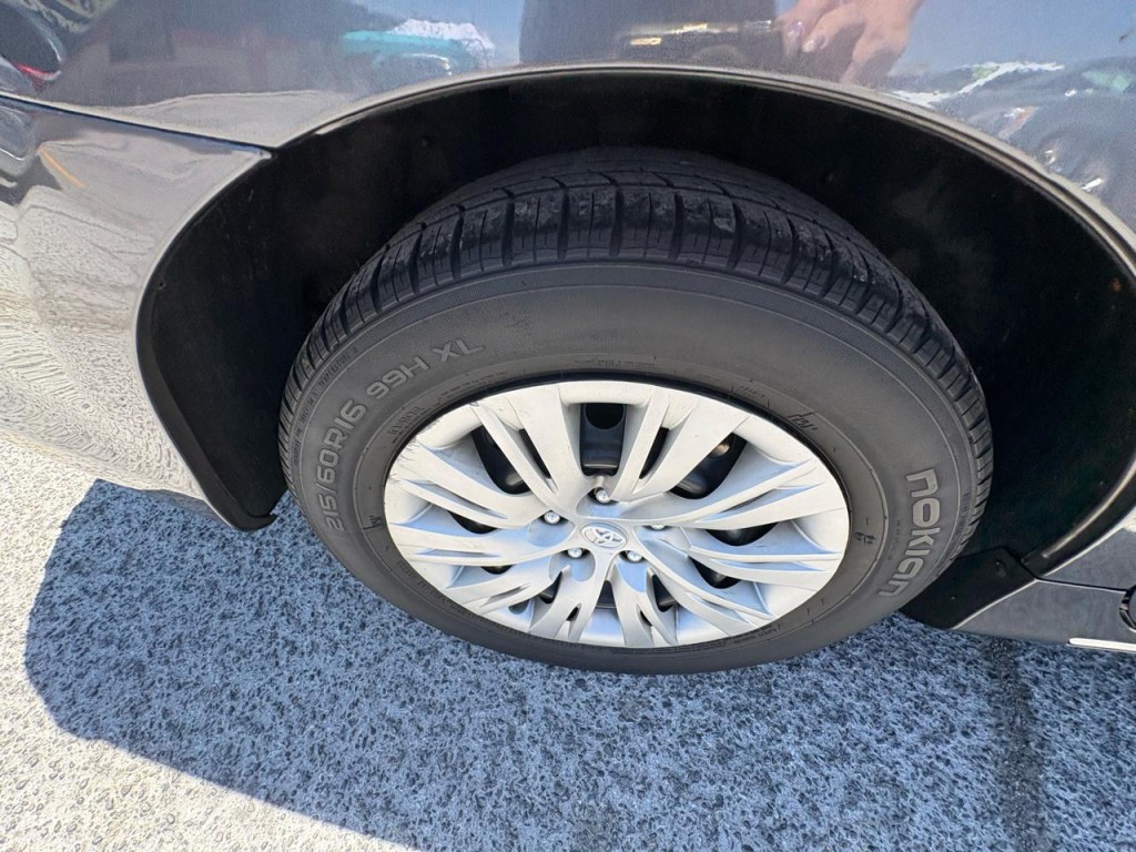 2013 Toyota Camry Image 31