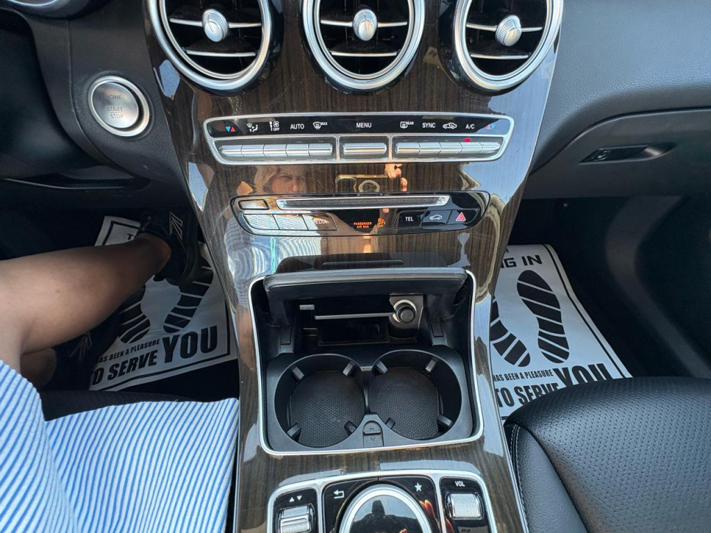 2018 Mercedes-Benz GLC-Class Image 17