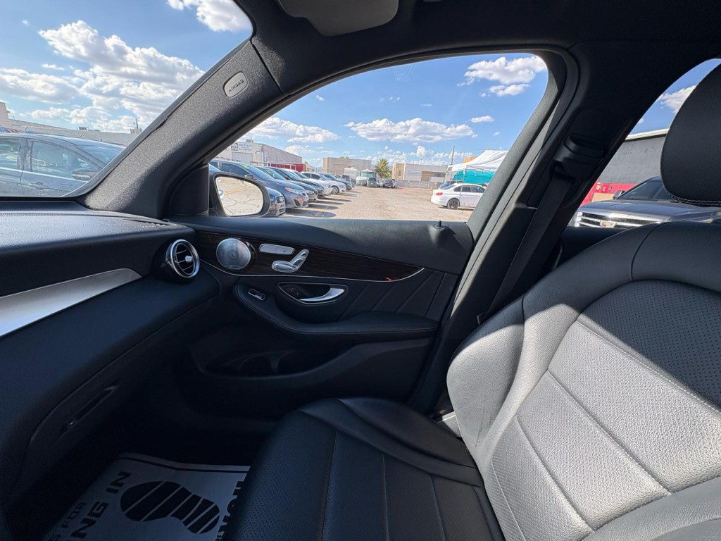 2018 Mercedes-Benz GLC-Class Image 18