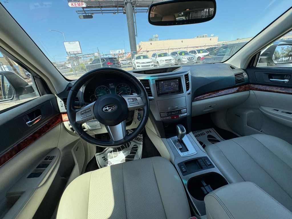 2011 Subaru Outback Image 20
