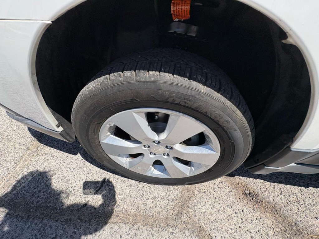 2011 Subaru Outback Image 24