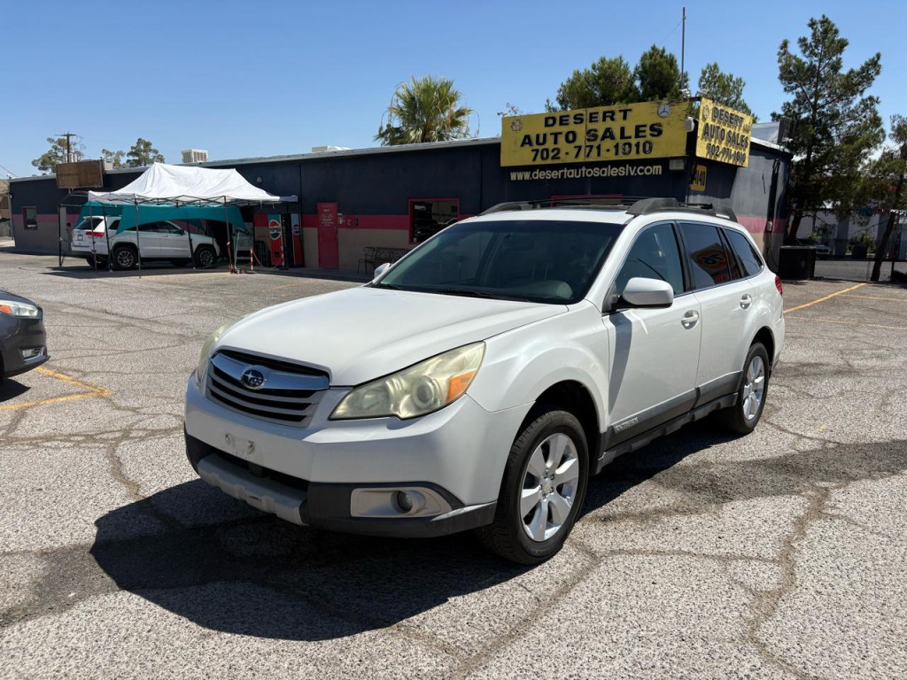 2011 Subaru Outback Image 2