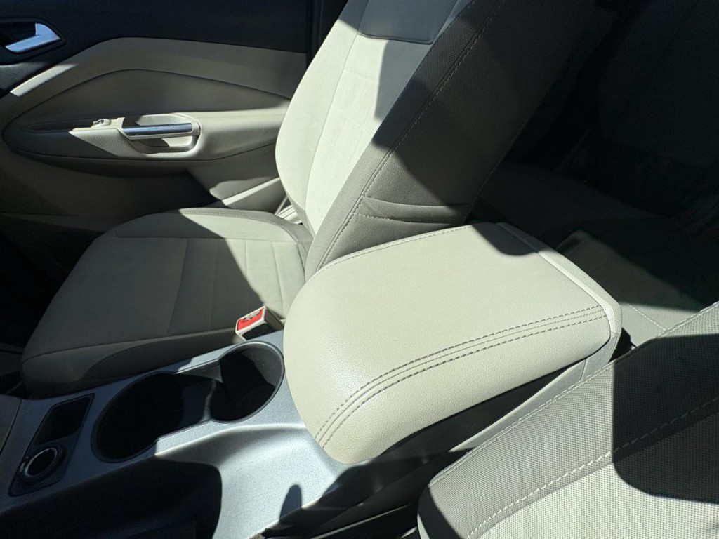 2014 Ford Escape Image 16