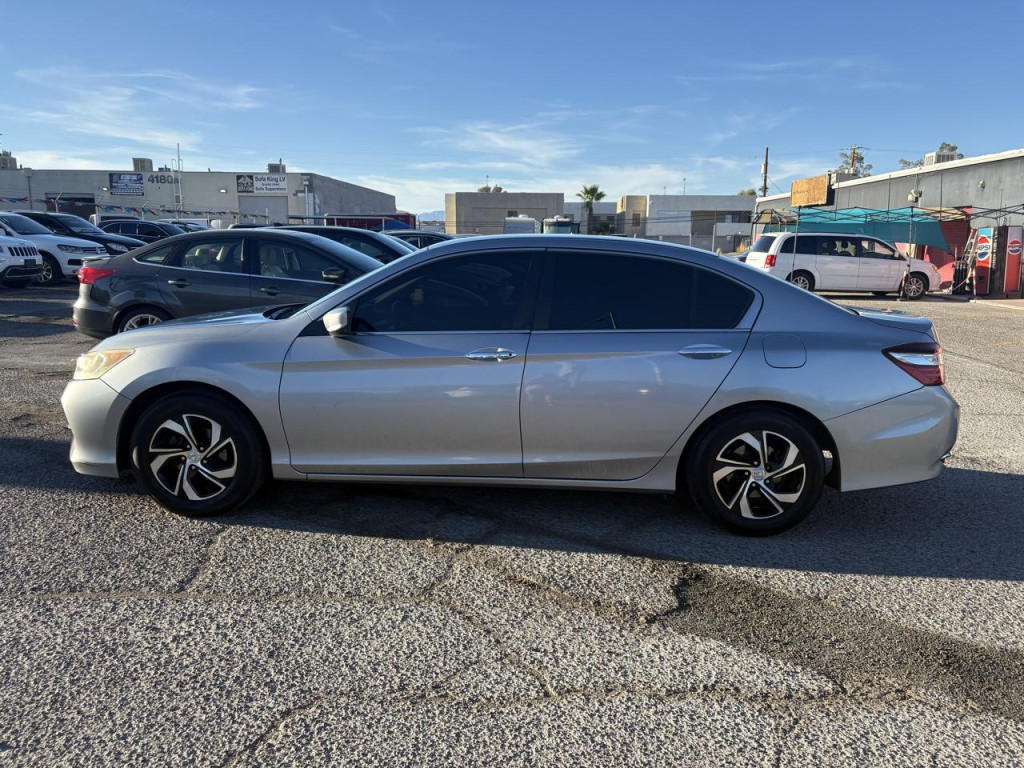 2016 Honda Accord Image 2