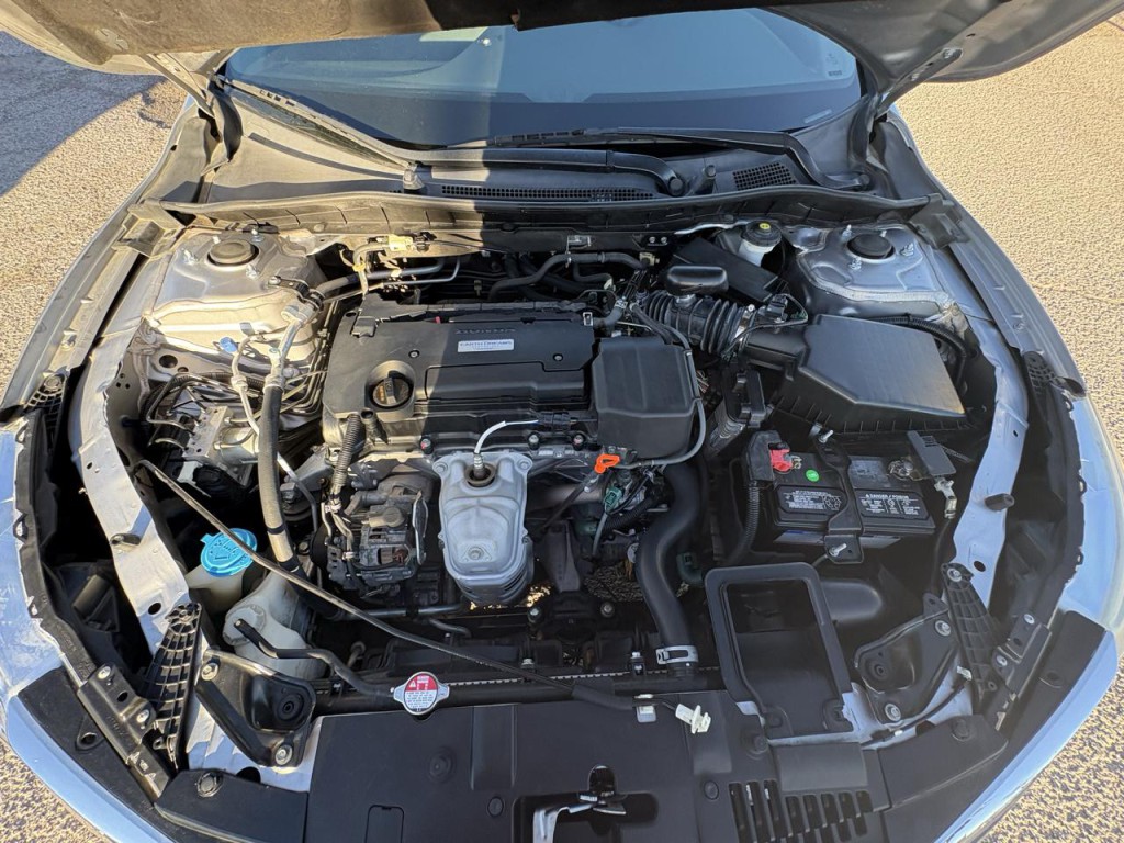 2016 Honda Accord Image 22