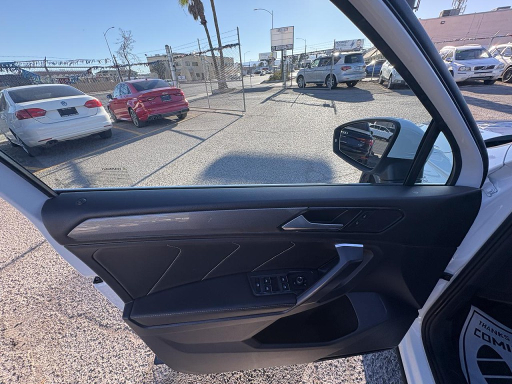 2022 Volkswagen Tiguan Image 9