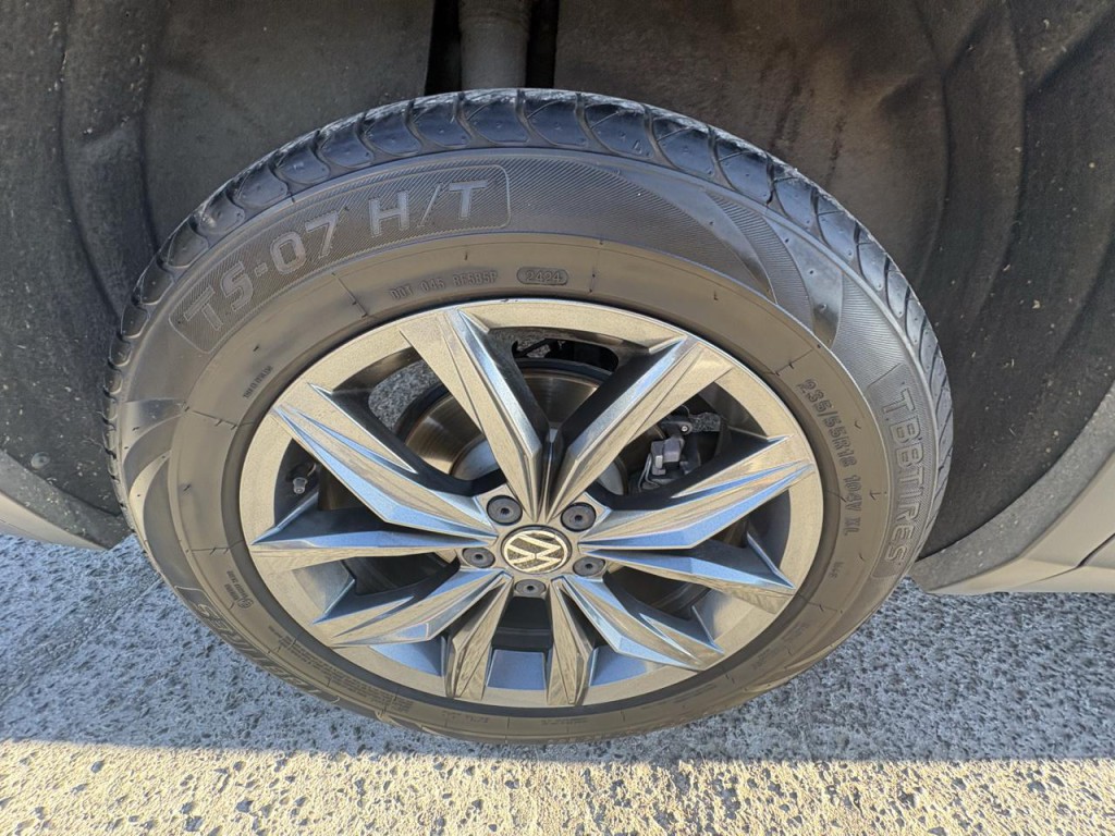 2022 Volkswagen Tiguan Image 22
