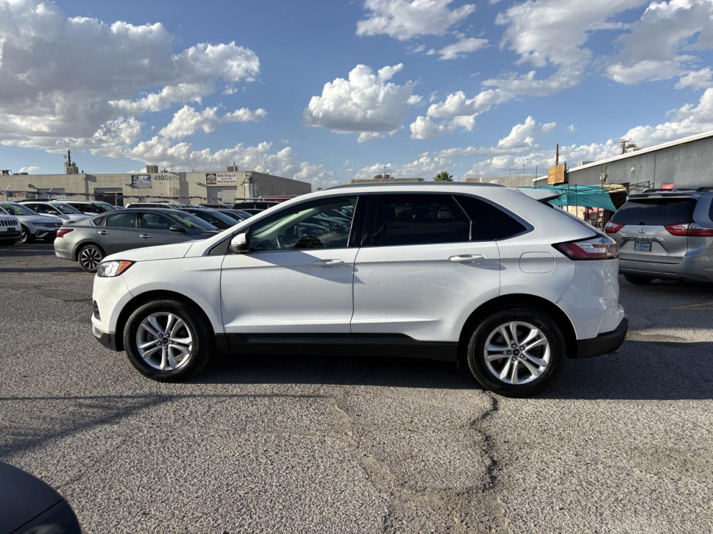 2020 Ford Edge Image 3