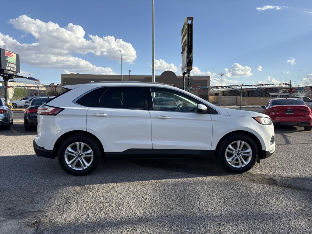 2020 Ford Edge Image 7