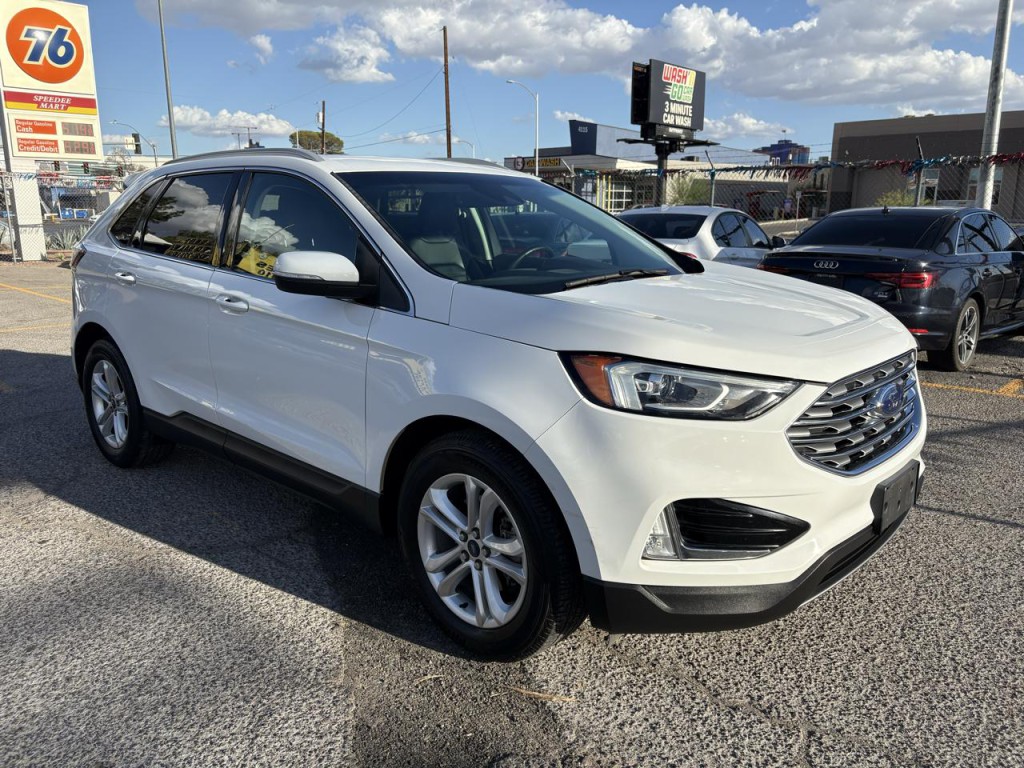 2020 Ford Edge Image 8