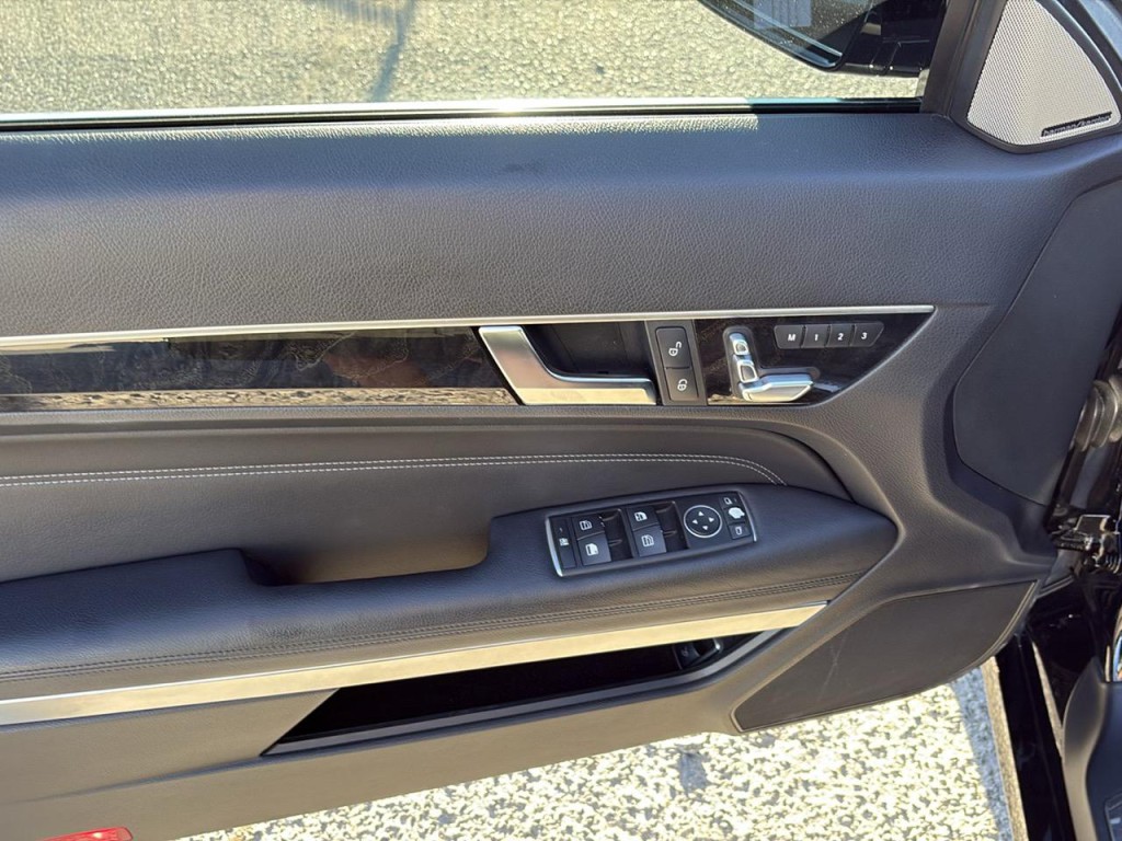 2015 Mercedes-Benz E-Class Image 9