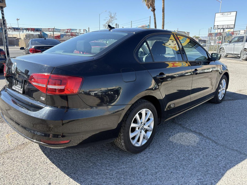 2015 Volkswagen Jetta Image 5