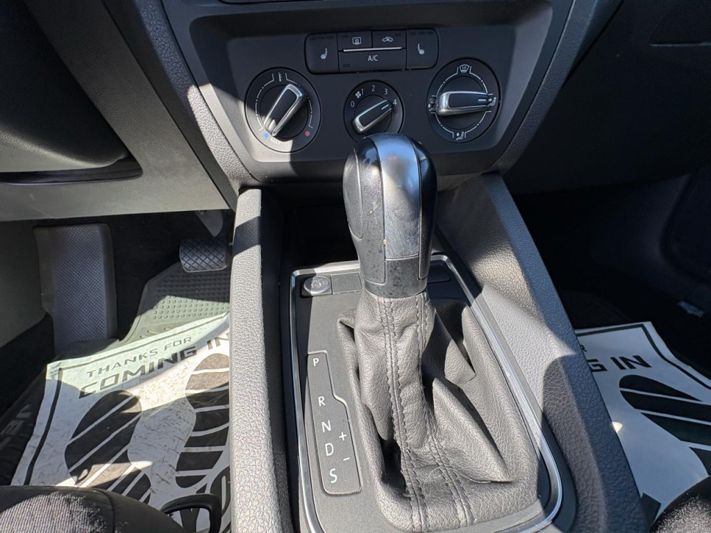 2015 Volkswagen Jetta Image 15