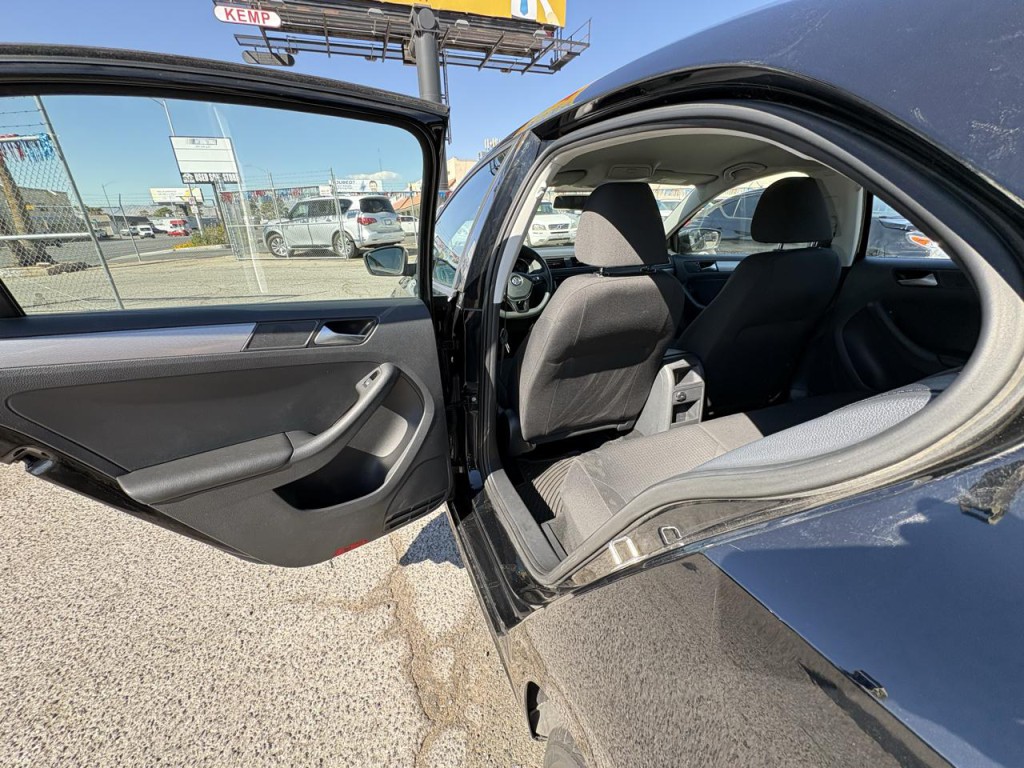 2015 Volkswagen Jetta Image 22