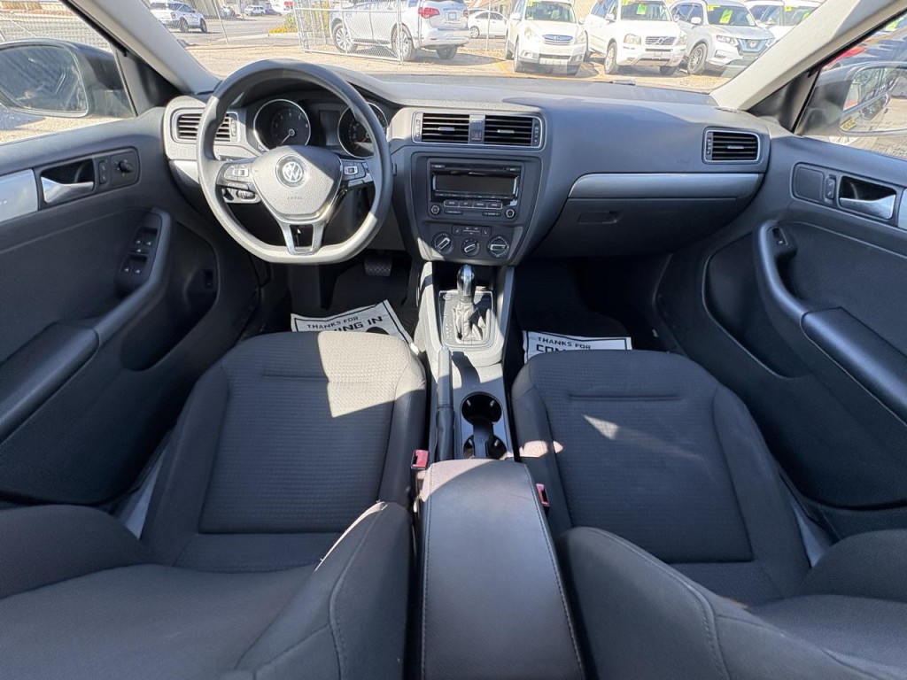 2015 Volkswagen Jetta Image 25