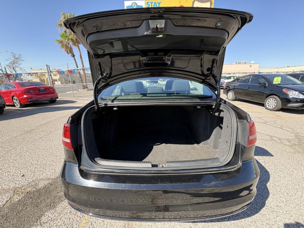 2015 Volkswagen Jetta Image 29