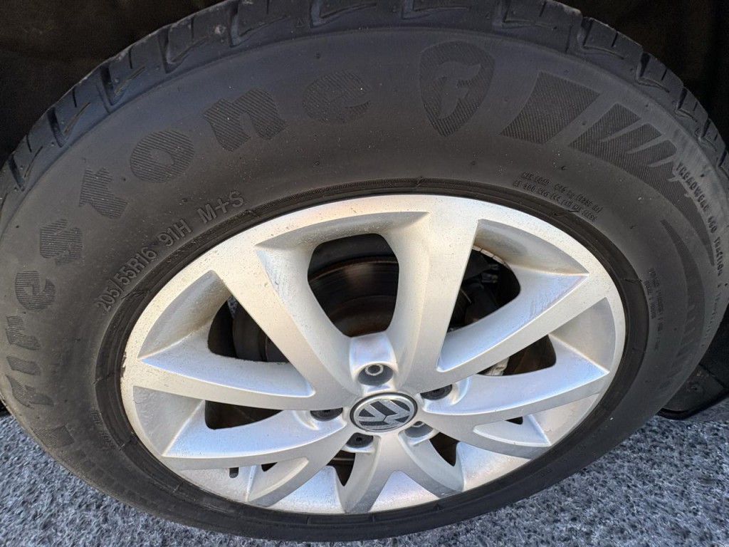 2015 Volkswagen Jetta Image 32