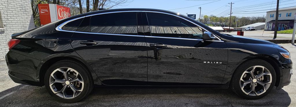 2021 Chevrolet Malibu Image 3