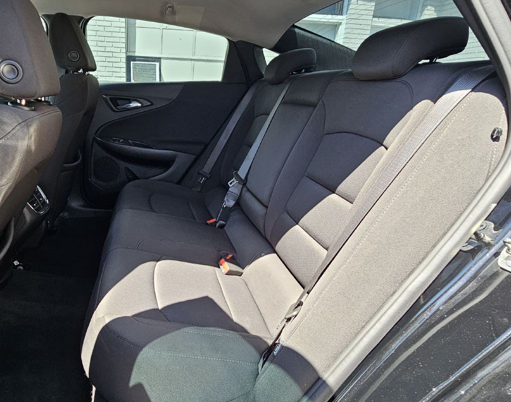 2021 Chevrolet Malibu Image 9