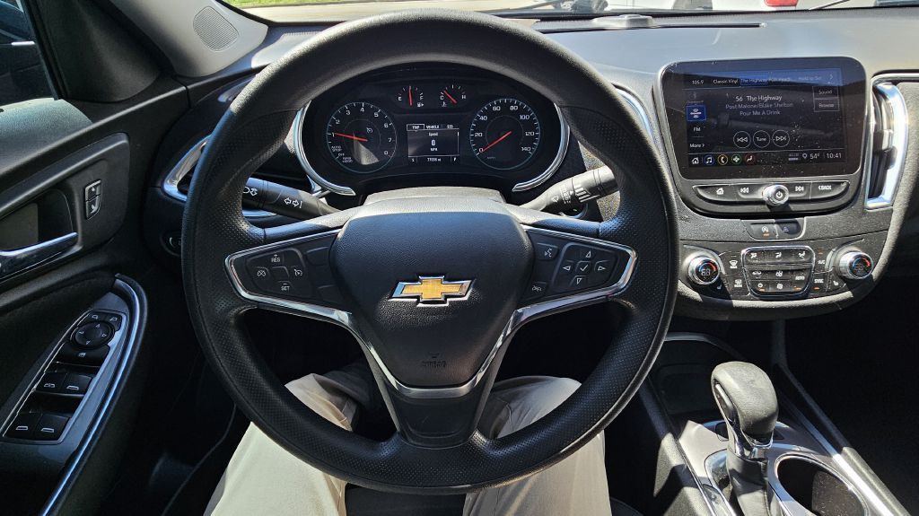 2021 Chevrolet Malibu Image 11
